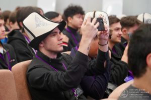 photo_5278666801841639260_y